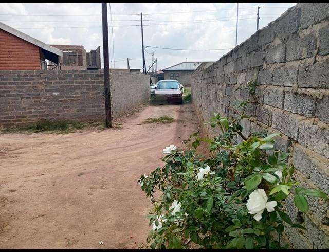 2 BEDROOM HOUSE FOR SALE IN BEVERLY HILLS